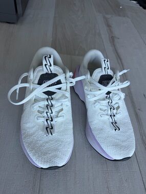 Nike Women's White Running Sneakers with Lavender Midsole